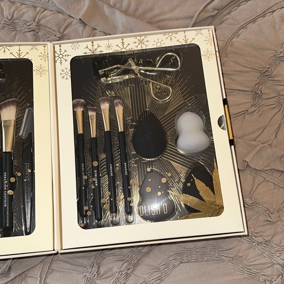 Ulta new in box beauty holiday cosmetic brush kit Polish’d sparkle and shine - Picture 4 of 8
